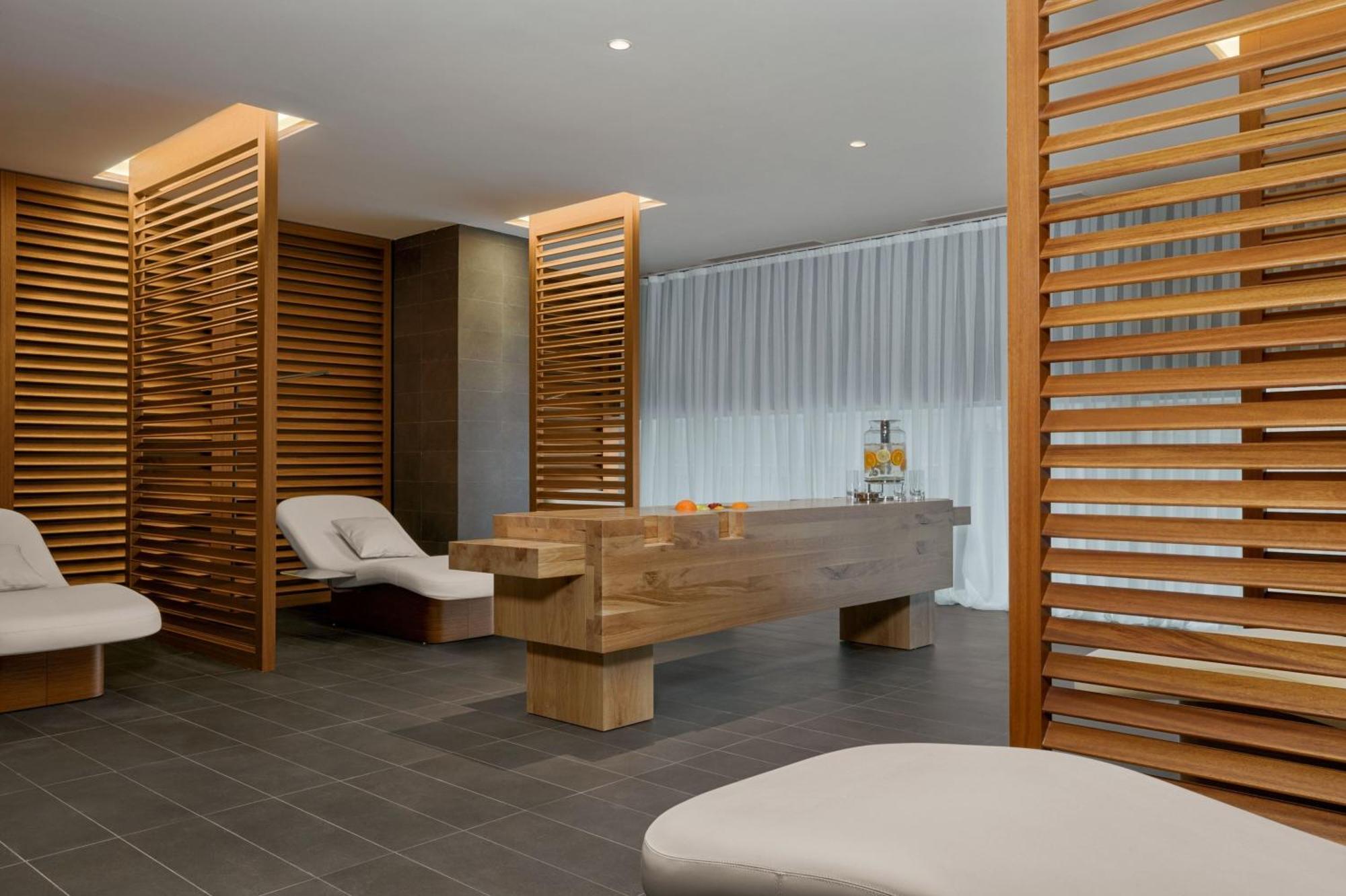 Le Meridien Батуми Екстериор снимка