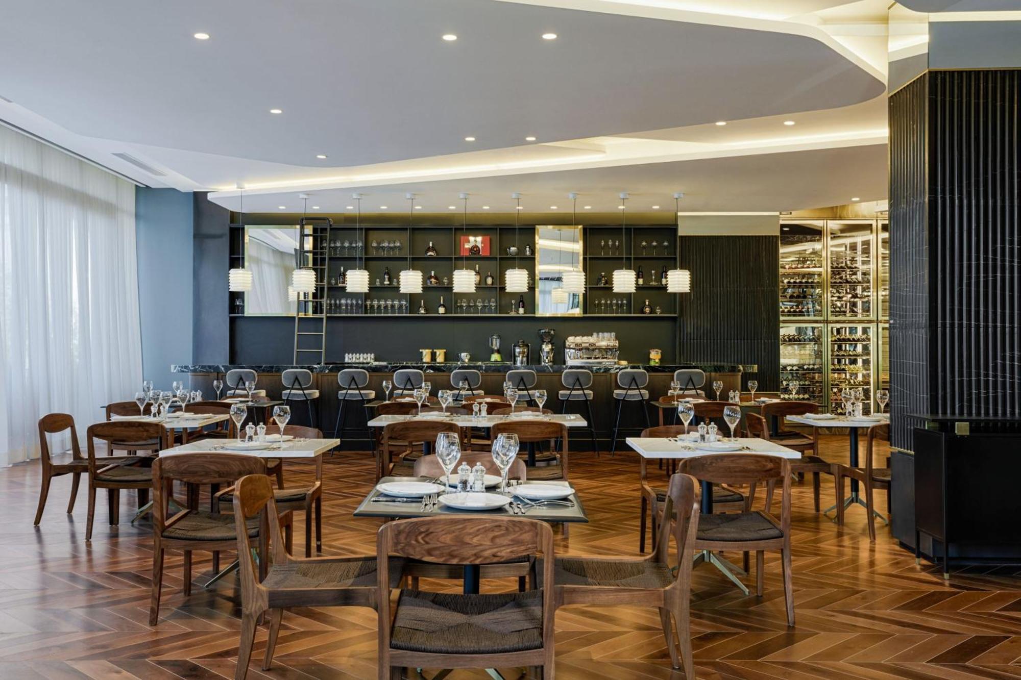 Le Meridien Батуми Екстериор снимка