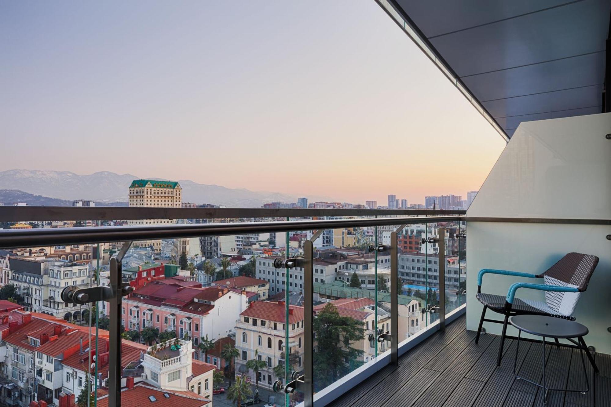 Le Meridien Батуми Екстериор снимка