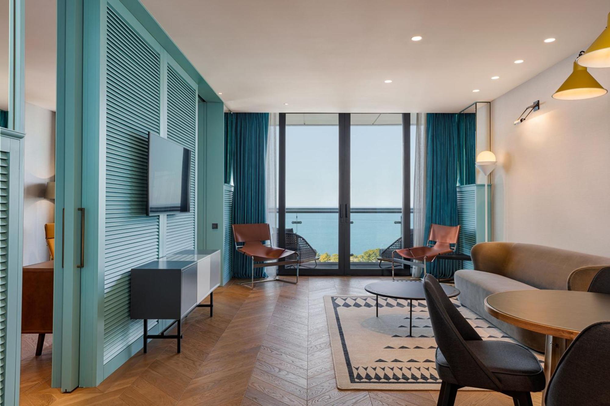 Le Meridien Батуми Екстериор снимка